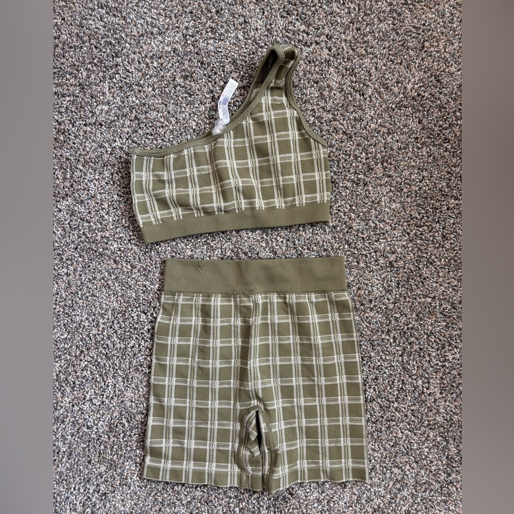 2 piece set - Picture 3 of 4